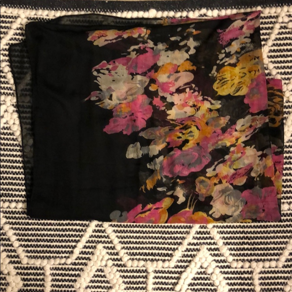 Printed scarf